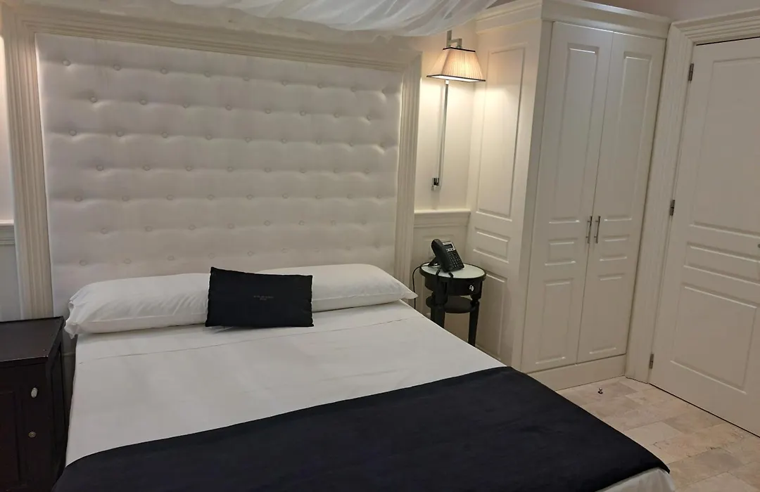 Hotel dei Quiriti Suite-1